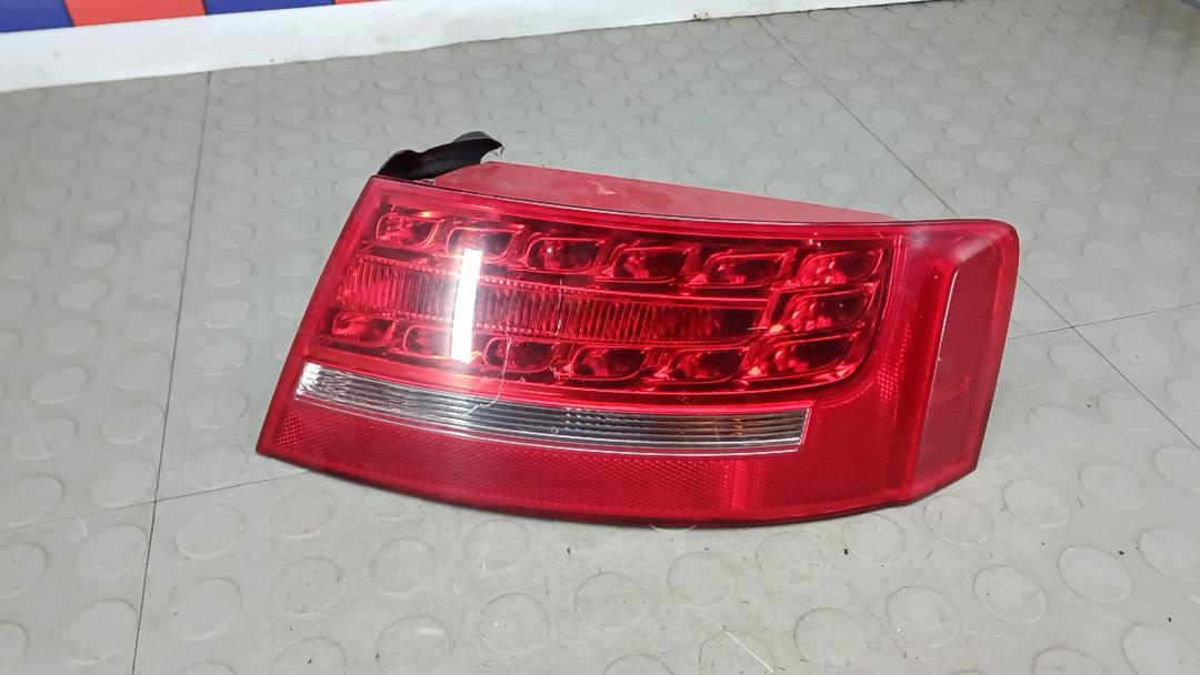 фонарь задний правый Audi A5 8T 2010, 1.8 л., бензин, МКПП, купе, 8T0945096D - фото №1