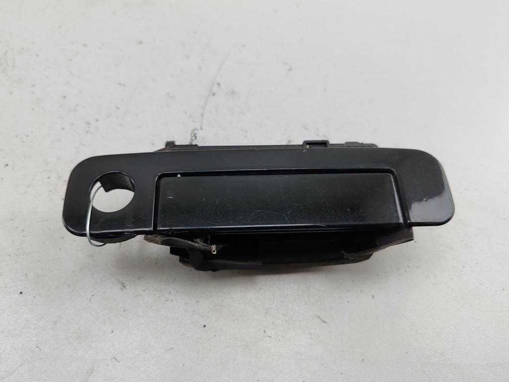 ручка наружная передняя правая Audi A4 B5 1998, 1.6 л., бензин, МКПП, чёрный, седан, 4A0837205