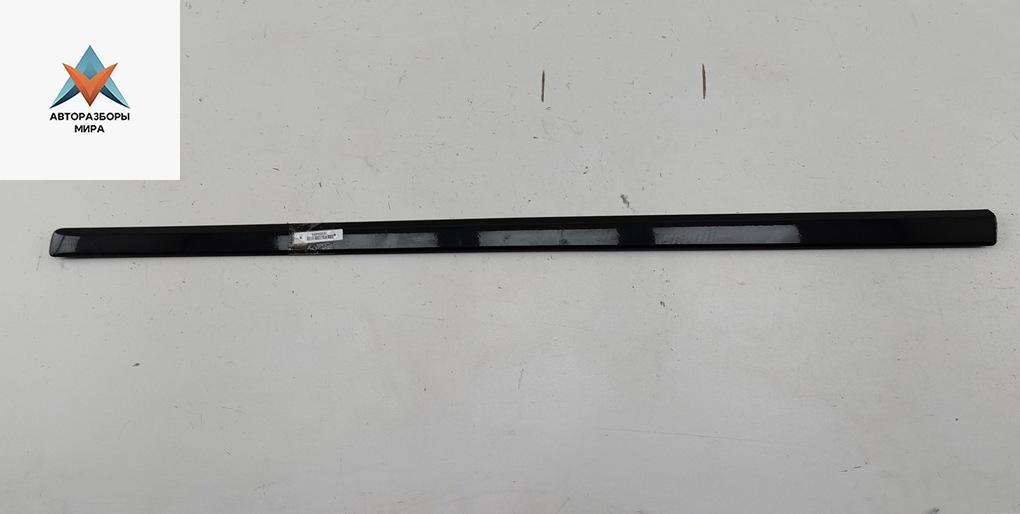 молдинг двери передней левой Audi A4 B6 2001, 2.0 л., бензин, АКПП, чёрный, универсал, 8E0853953VL - фото №1