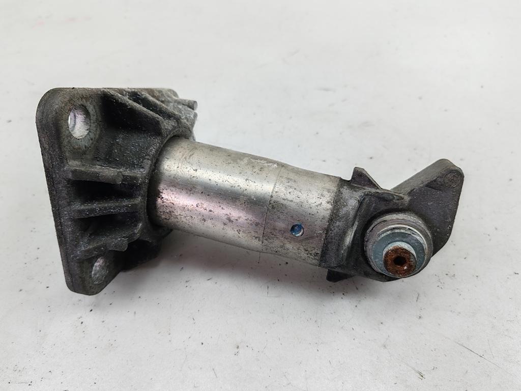 кронштейн переднего бампера Audi A4 B6 2003, 2.0 л., бензин, АКПП, чёрный, универсал, 8E0807133B