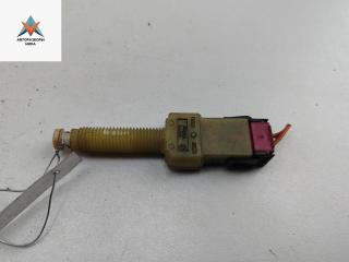 Датчик (включатель) стоп-сигнала Audi A4 B5 [рестайлинг] 1998, 1.6 л., бензин, МКПП, чёрный, седан, 443945515