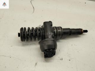 форсунка Skoda Fabia 1 поколение (6Y) [рестайлинг] 2006, 1.4 л., дизель, МКПП, красный, универсал, 038130073AG