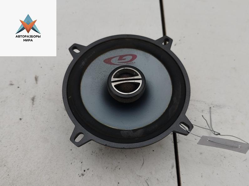 динамик двери Dacia (Renault) Sandero I 2010, 1.4 л., бензин, МКПП, красный, хетчбэк 5 дв. - фото №1