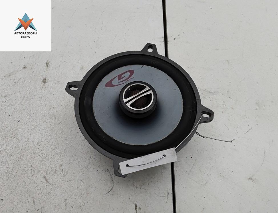 динамик двери Dacia (Renault) Sandero I 2010, 1.4 л., бензин, МКПП, красный, хетчбэк 5 дв. - фото №1