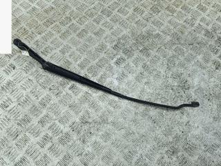 Щеткодержатель (поводок стеклоочистителя) передний Ford Focus 1 поколение [рестайлинг] 2002, 1.8 л., бензин, МКПП, синий, хетчбэк 3 дв., XS4117527AB