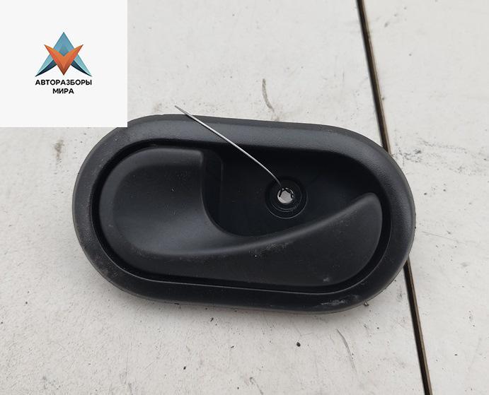 ручка внутренняя передняя левая Dacia (Renault) Sandero I 2010, 1.4 л., бензин, МКПП, красный, хетчбэк 5 дв., 8200733848 - фото №1