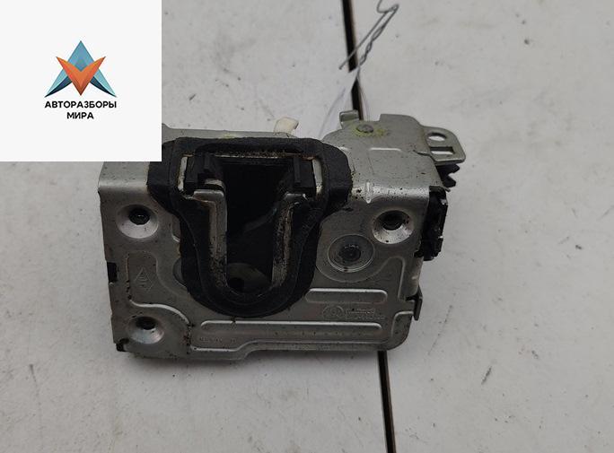 замок двери задней правой Dacia (Renault) Sandero I 2010, 1.4 л., бензин, МКПП, красный, хетчбэк 5 дв., 8200735243 - фото №1