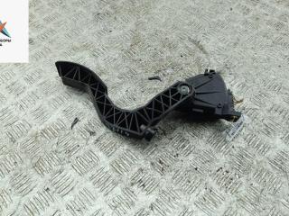 педаль Audi A6 4B/C5 1999, 2.4 л., бензин, АКПП, чёрный, универсал, 8D1723523H