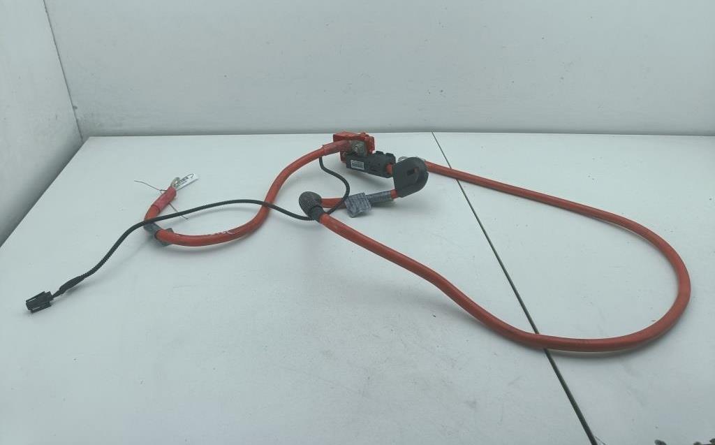 плюсовой провод аккумулятора BMW 5 E60/E61 2005, 2.5 л., дизель, МКПП, серый, универсал, 6944536