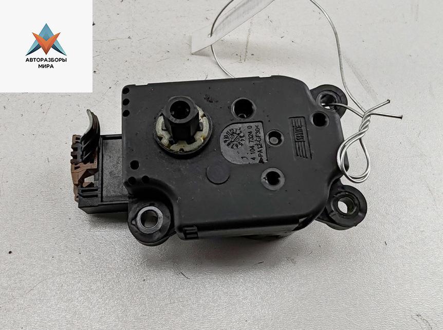 моторчик заслонки печки Mercedes-Benz CLS-Класс C219 2005, 3.5 л., бензин, АКПП, чёрный, седан, 2038201642 - фото №1