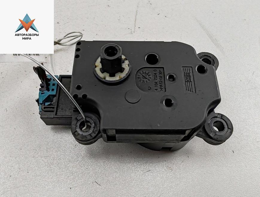 моторчик заслонки печки Mercedes-Benz CLS-Класс C219 2005, 3.5 л., бензин, АКПП, чёрный, седан, 2038201642 - фото №1