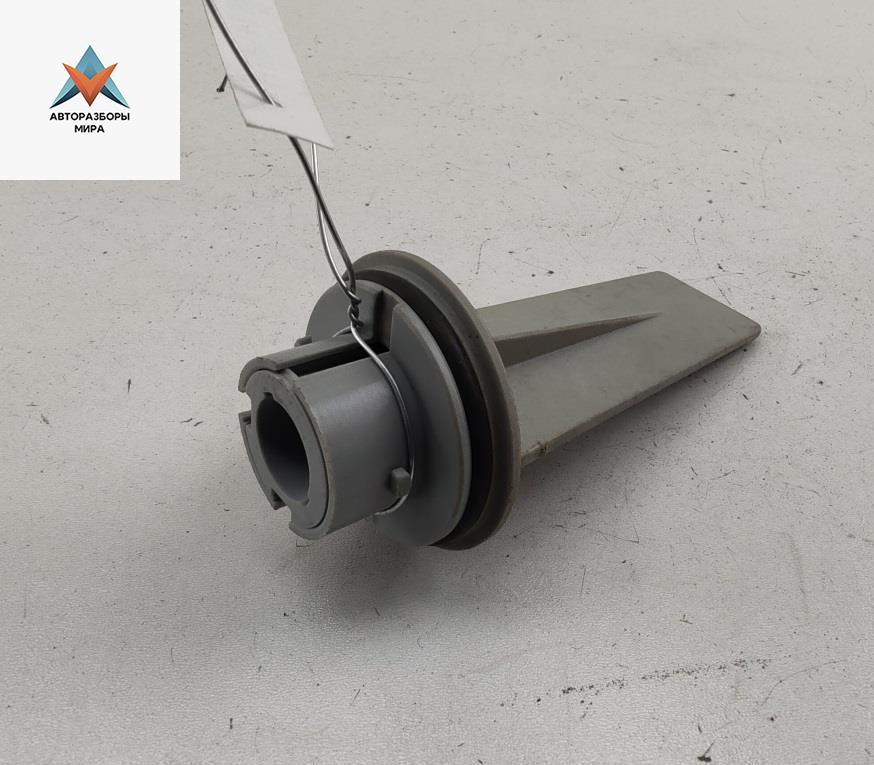 Патрон лампы указателя поворота Audi A6 4B/C5 1998, 2.4 л., бензин, МКПП, зелёный, седан - фото №1