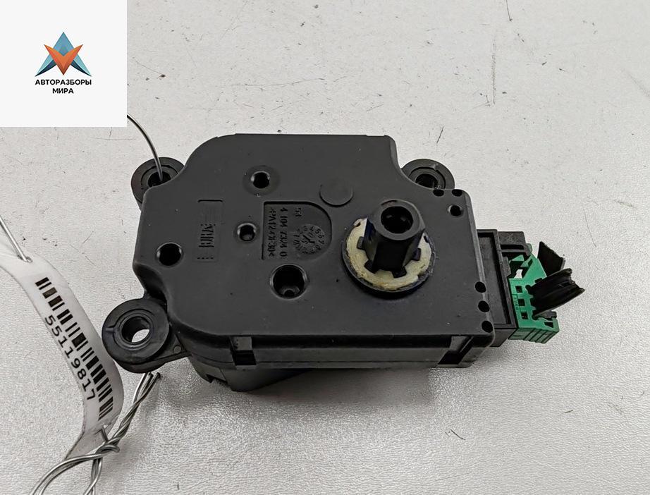 моторчик заслонки печки Mercedes-Benz CLS-Класс C219 2005, 3.5 л., бензин, АКПП, чёрный, седан, 2038201642 - фото №1