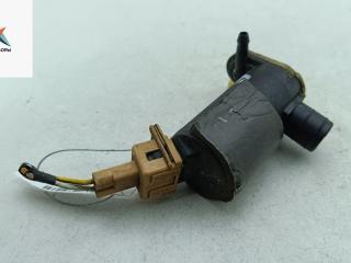 насос (моторчик) омывателя стекла Ford Focus 1 поколение [рестайлинг] 2002, синий, хетчбэк 3 дв.