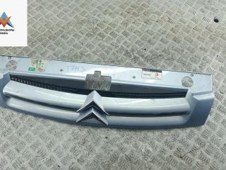 решетка радиатора Citroen Berlingo 1 поколение (M59) [рестайлинг] 2007, серый, минивэн, 9644758177