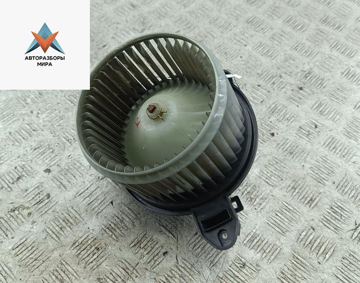 моторчик печки Audi A6 4B/C5 1998, 2.4 л., бензин, АКПП, серый, седан, 4B1820021B - фото №1