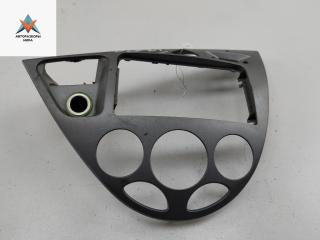 рамка под магнитолу Ford Focus 1 поколение [рестайлинг] 2002, 1.8 л., бензин, МКПП, синий, хетчбэк 3 дв., 2M5XA047A04AAW