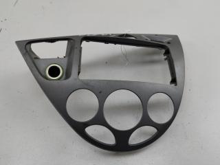 рамка под магнитолу Ford Focus 1 поколение [рестайлинг] 2002, 1.8 л., бензин, МКПП, синий, хетчбэк 3 дв., 2M5XA047A04AAW