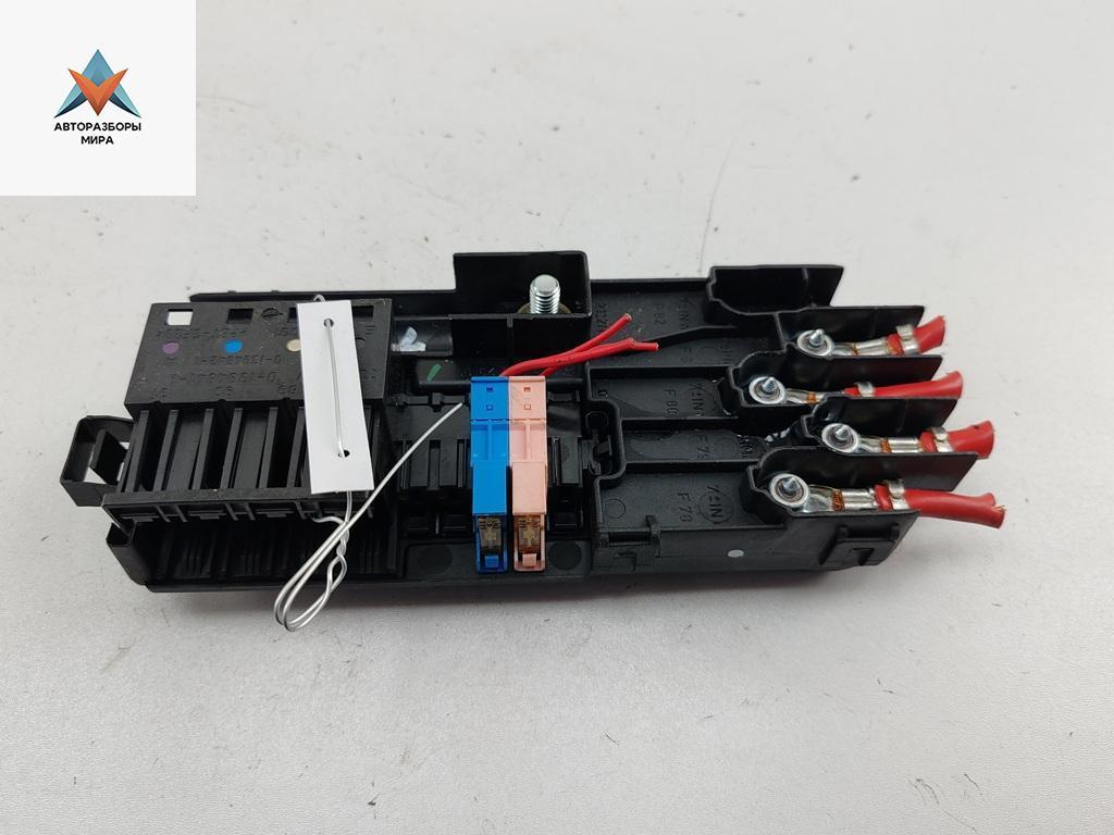 блок предохранителей Mercedes-Benz CLS-Класс C219 2005, 3.5 л., бензин, АКПП, чёрный, седан, 2115452301 - фото №1