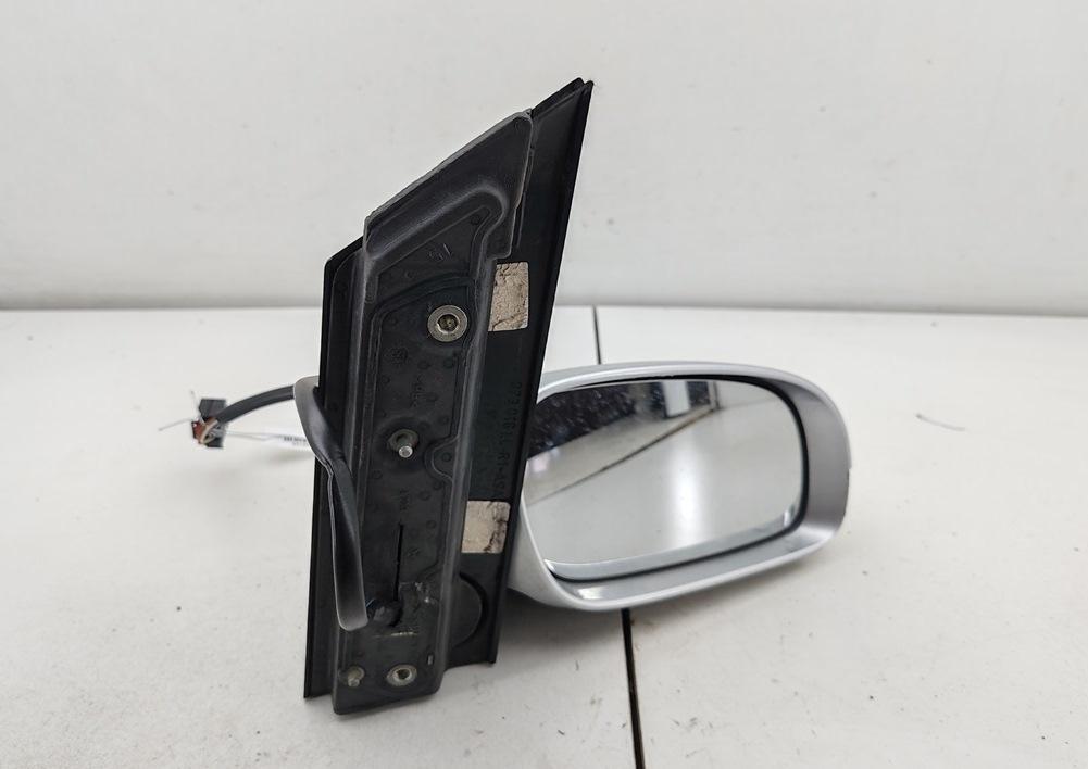 зеркало правое Volkswagen Touran 2003, 1.6 л., бензин, МКПП, серый, минивэн, 1T0837934