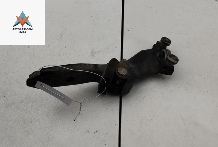 ролик двери сдвижной Volkswagen Caddy 3 поколение 2005, 1.9 л., дизель, МКПП, серый, фургон, 2K0843336A - фото №1