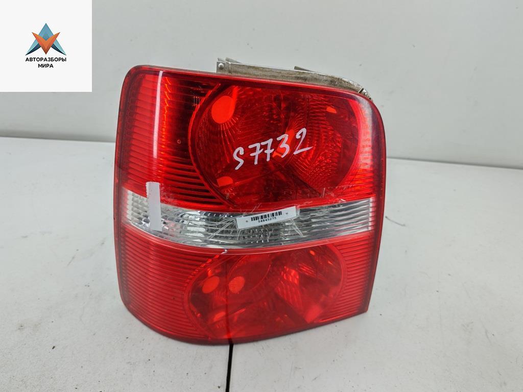 фонарь задний левый Volkswagen Touran 1 поколение 2005, 2.0 л., бензин, МКПП, красный, минивэн, 1T0945095F - фото №1
