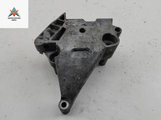 кронштейн двигателя Volkswagen Touran 1 поколение 2005, 2.0 л., дизель, АКПП, чёрный, минивэн, 03G199207A