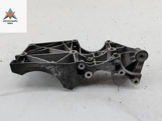 кронштейн генератора Volkswagen Touran 1 поколение 2005, 2.0 л., дизель, АКПП, чёрный, минивэн, 03G903143A