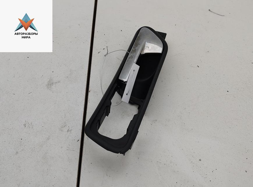 ручка внутренняя передняя левая Volkswagen Touran 1 поколение 2003, 1.6 л., бензин, МКПП, серый, минивэн, 1T1837113 - фото №1