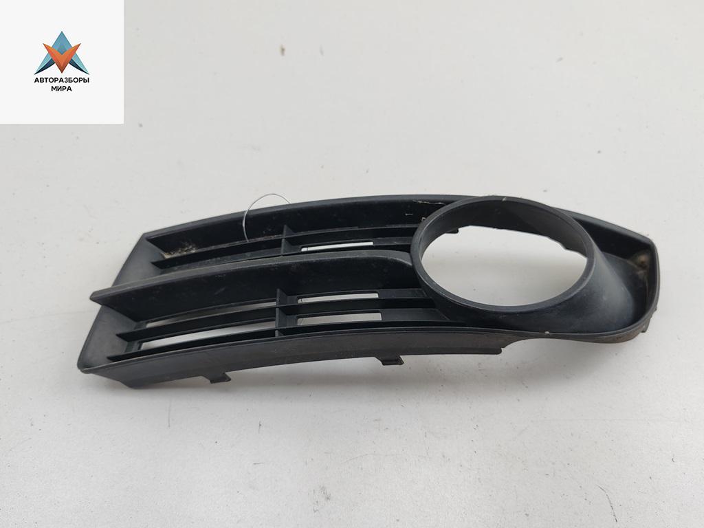 рамка фары противотуманной левой Volkswagen Touran 1 поколение 2005, 2.0 л., бензин, МКПП, красный, минивэн, 1T0853665A - фото №1