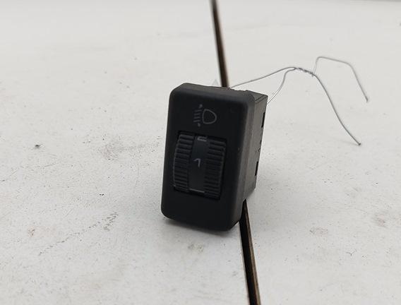 кнопка корректора фар Volkswagen Passat B3 1991, 1.8 л., бензин, МКПП, зелёный, универсал, 357941333 - фото №1