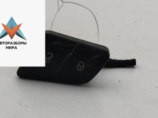 кнопка центрального замка Volkswagen Passat B6 2007, 2.0 л., дизель, АКПП, синий, универсал, 3C0962125B