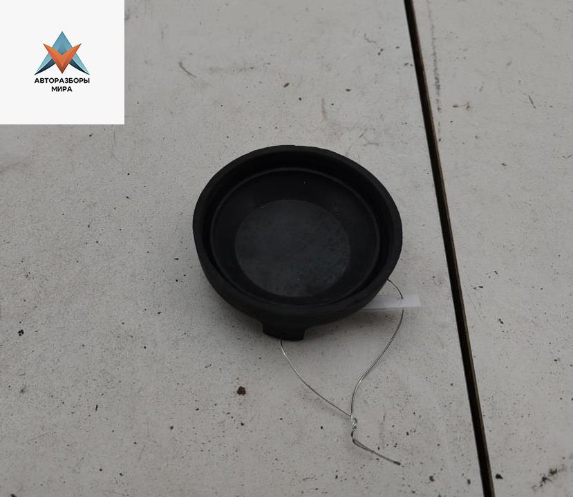 Крышка (заглушка) задняя фары Volkswagen Passat B5 1997, 1.6 л., бензин, МКПП, зелёный, седан, 147959 - фото №1