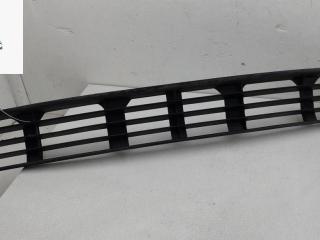 заглушка (решетка) в бампер Audi A4 B5 [рестайлинг] 1998, 1.6 л., бензин, МКПП, красный, седан, 8D0807683