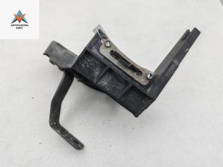 кронштейн (крепление) Audi A6 4B/C5 1998, 2.4 л., бензин, АКПП, серый, седан, 4B0941705B