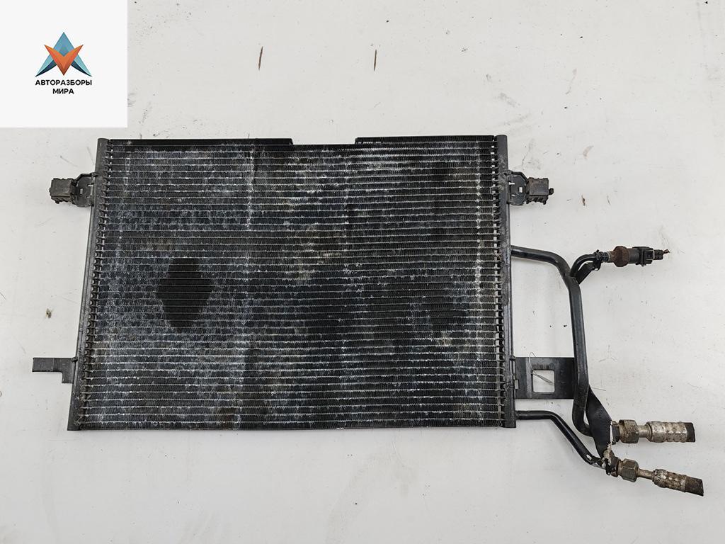 радиатор кондиционера Audi A4 B5 1997, 1.8 л., бензин, МКПП, серый, универсал - фото №1