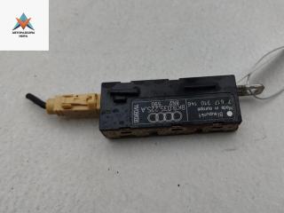 антенна Audi A4 B8/8K 2009, 2.0 л., дизель, МКПП, чёрный, универсал, 8K9035225A