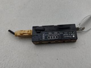 антенна Audi A4 B8 2009, 2.0 л., дизель, МКПП, чёрный, универсал, 8K9035225A