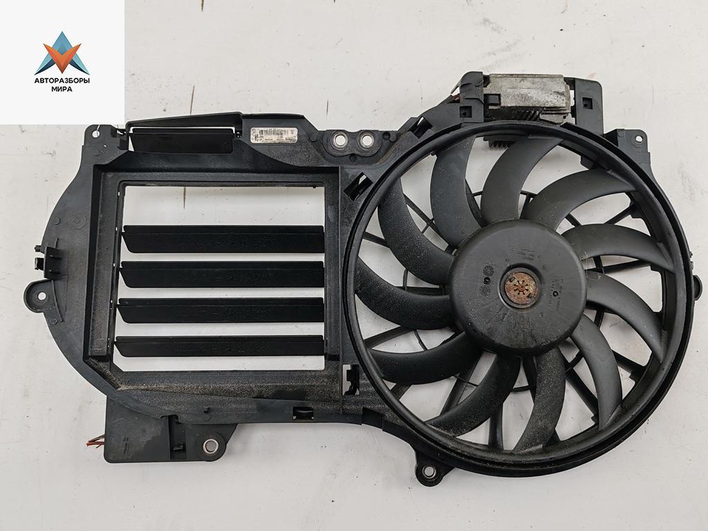 вентилятор радиатора Audi A6 4F/C6 2007, 2.0 л., TFSI, бензин, МКПП, чёрный, седан, 4F0121003 - фото №1