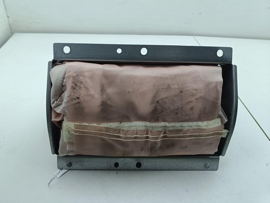 подушка безопасности пассажира Volvo V70 2005, 2.4 л., бензин, МКПП, синий, универсал, 30754337