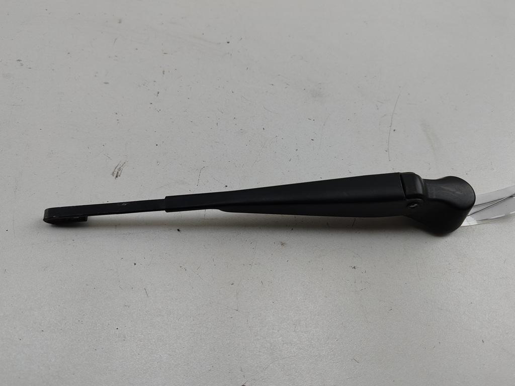 Щеткодержатель (поводок стеклоочистителя) задний Ford Fusion 2003, 1.4 л., бензин, МКПП, чёрный, хетчбэк 5 дв., 2S61-17406-AB