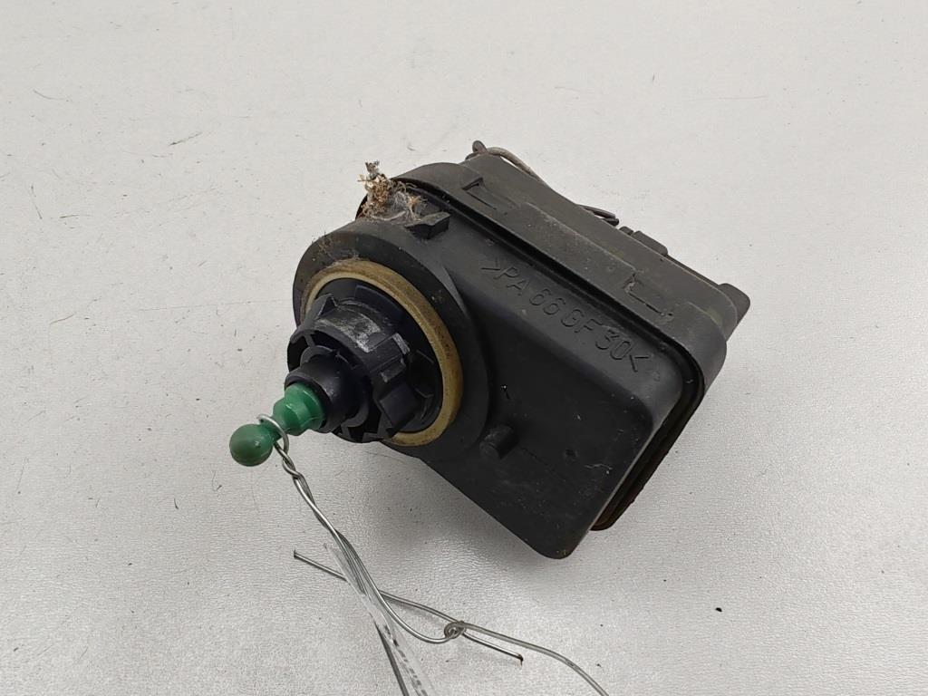 корректор фар Renault Kangoo I 2000, 1.9 л., дизель, МКПП, зелёный, фургон, 770042422317