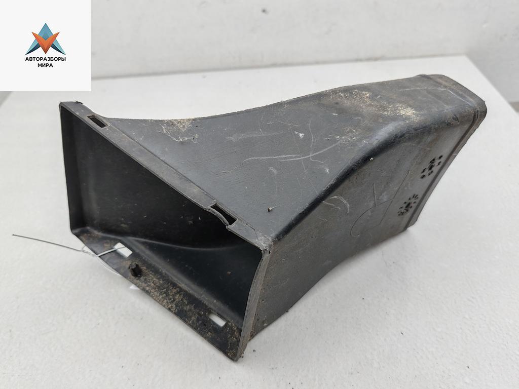 воздуховод BMW 5 серия E60/E61 2005, 2.5 л., дизель, МКПП, серый, универсал, 7033704 - фото №1