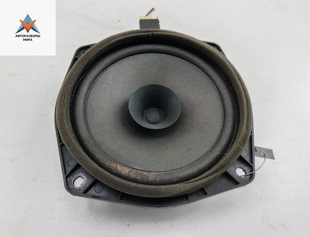 динамик двери Mitsubishi Outlander 1 поколение 2006, 2.0 л., бензин, МКПП, чёрный, внедорожник 5 дв., MR306819 - фото №1