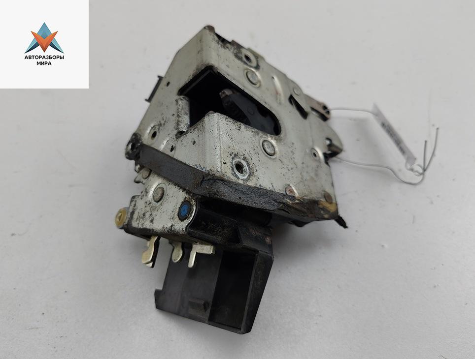 замок двери передней левой BMW 5 серия E39 1997, 2.0 л., бензин, МКПП, синий, седан - фото №1