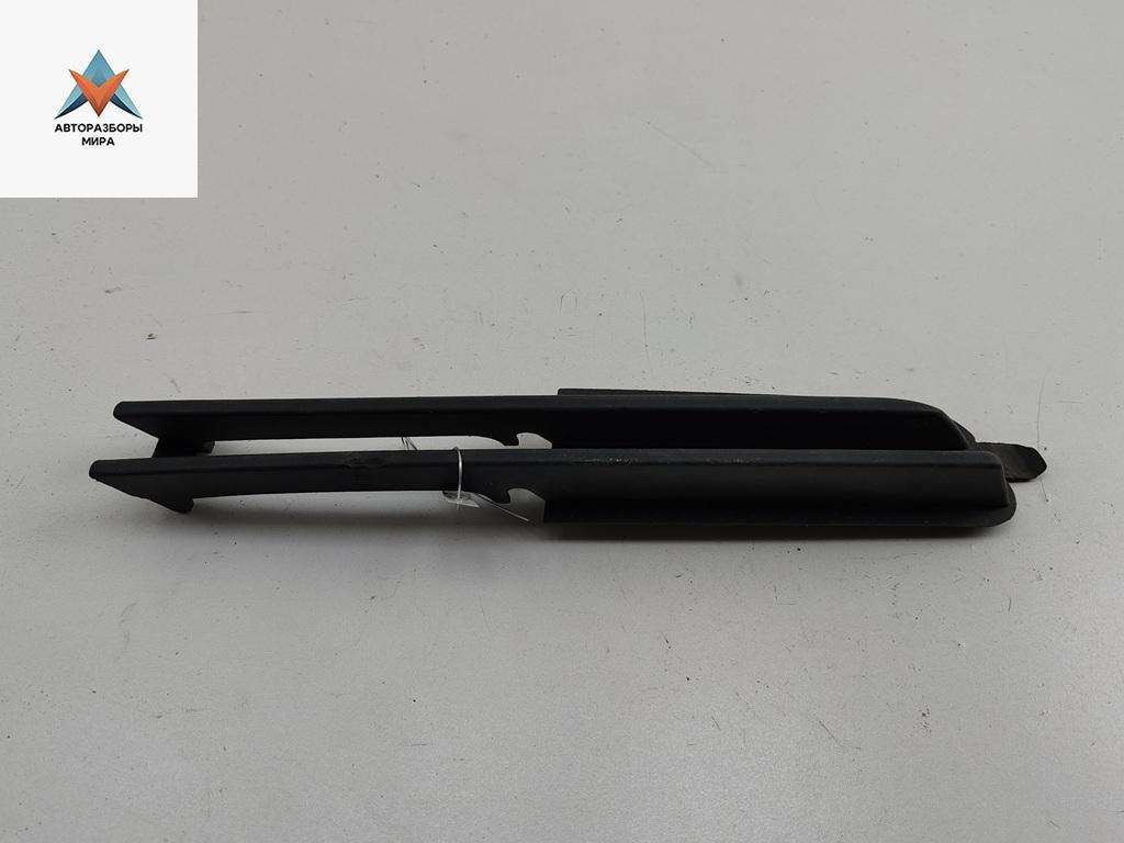 заглушка (решетка) в бампер BMW 3 серия E46 2000, 2.0 л., дизель, МКПП, серый, седан, 8209926 - фото №1