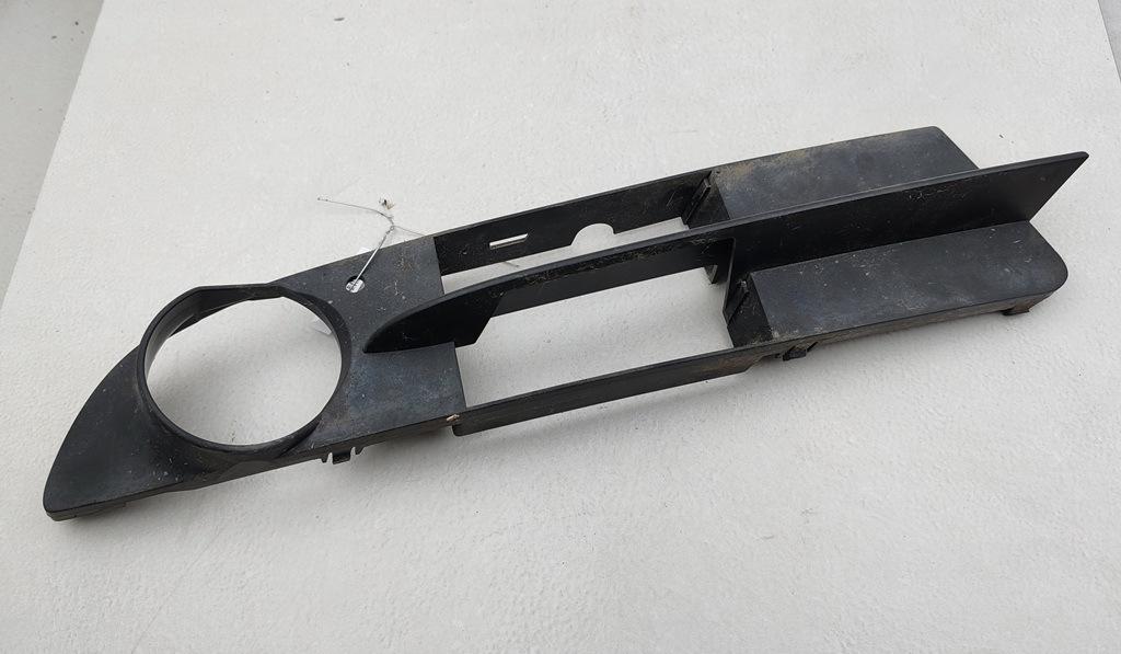 рамка фары противотуманной правой BMW 5 E60/E61 2005, 2.5 л., дизель, МКПП, серый, универсал, 11460915