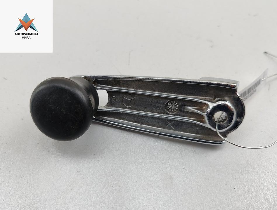ручка стеклоподъемника Mercedes-Benz Vito-1 W638 2003, 2.2 л., дизель, МКПП, белый, микроавтобус, 2017680136 - фото №1