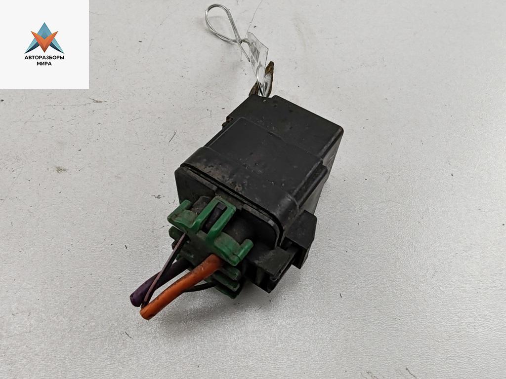 блок управления вентилятором (реле) Chevrolet Nubira 1 поколение 2007, 2.0 л., дизель, МКПП, чёрный, универсал, 96251271 - фото №1