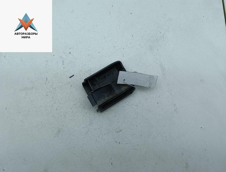 заглушка Volkswagen Transporter T4 1992, 2.4 л., дизель, МКПП, серый, микроавтобус, 701843884A - фото №1